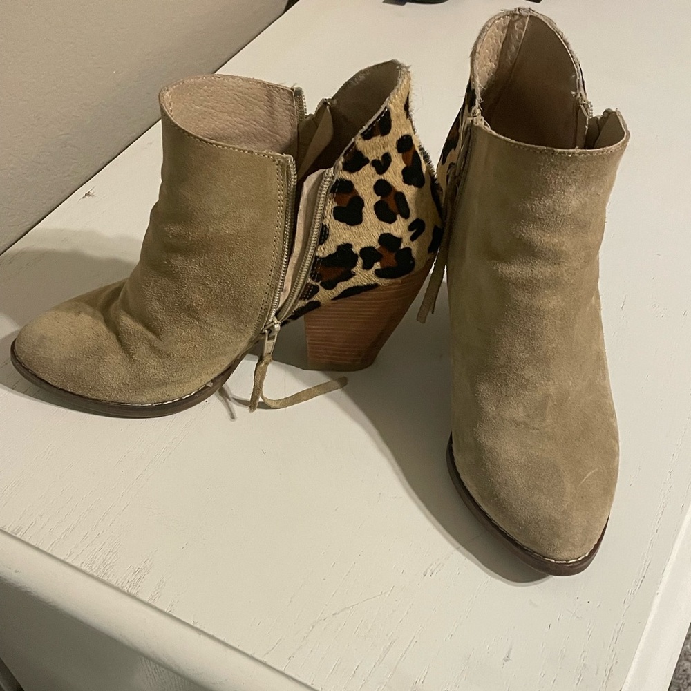 Suede and leopard booties